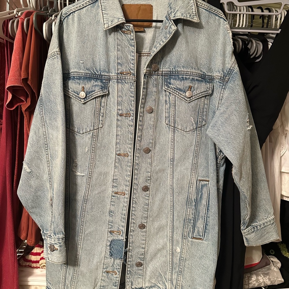 American Eagle Outfitters Light Wash Denim Jacket